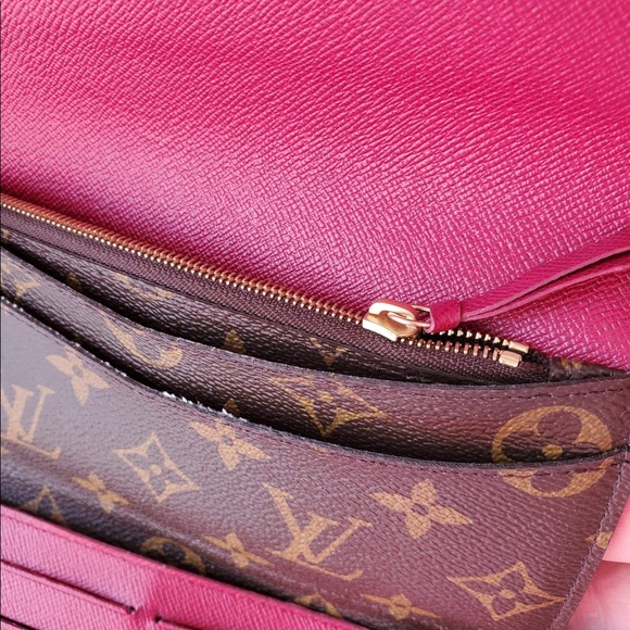 ❌❌ SOLD ❌❌ ORIGINAL. Louis Vuitton. Wallet. Fuschia. - Picture 8 of 11